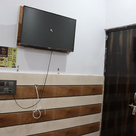 K.D.Dham Near Prem Mandir1 Hotel Vrindavan Exterior photo