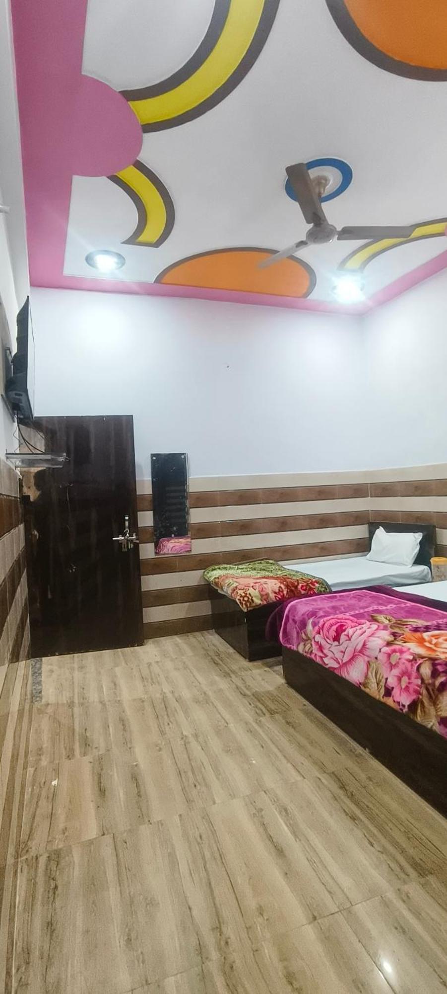 K.D.Dham Near Prem Mandir1 Hotel Vrindavan Exterior photo