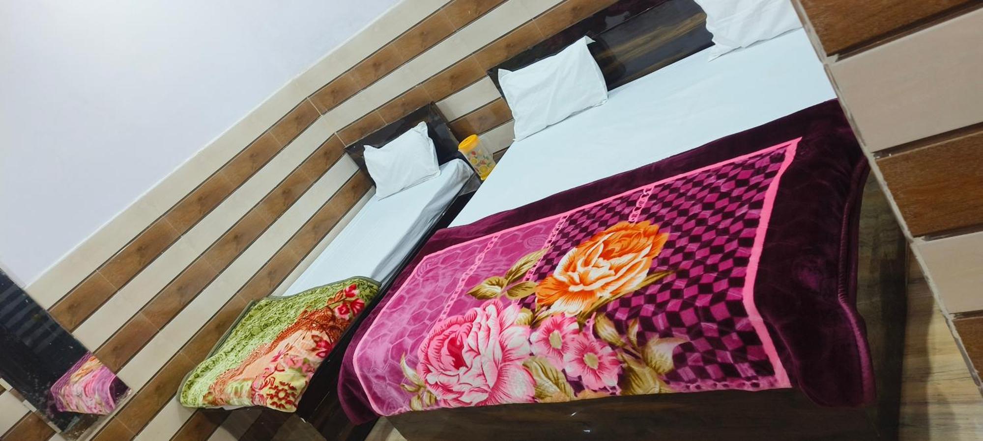 K.D.Dham Near Prem Mandir1 Hotel Vrindavan Exterior photo